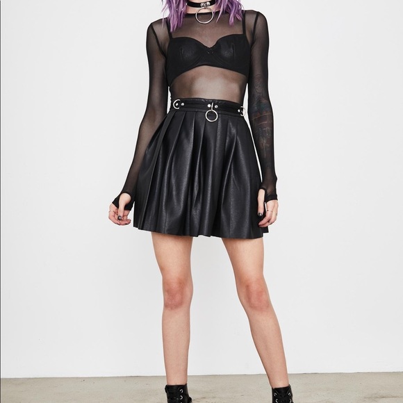 Pleated mini skirt - Picture 2 of 4